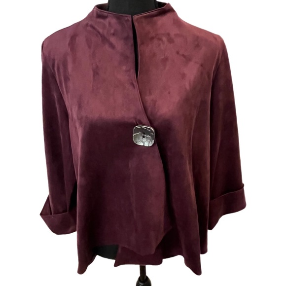 IC by Connie k Jackets & Blazers - IC by Connie k faux suede one button jacket